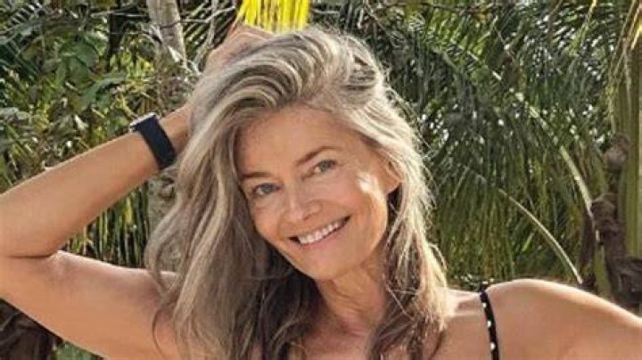 '80s Icon Paulina Porizkova Looks 20 Years Younger in Swimsuit Vacation Pics