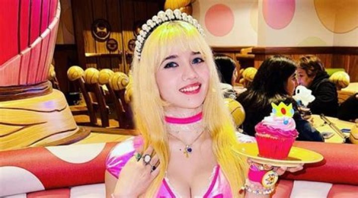 Aimee Rauseo (Peachy Queen) – Bio, Facts, Family