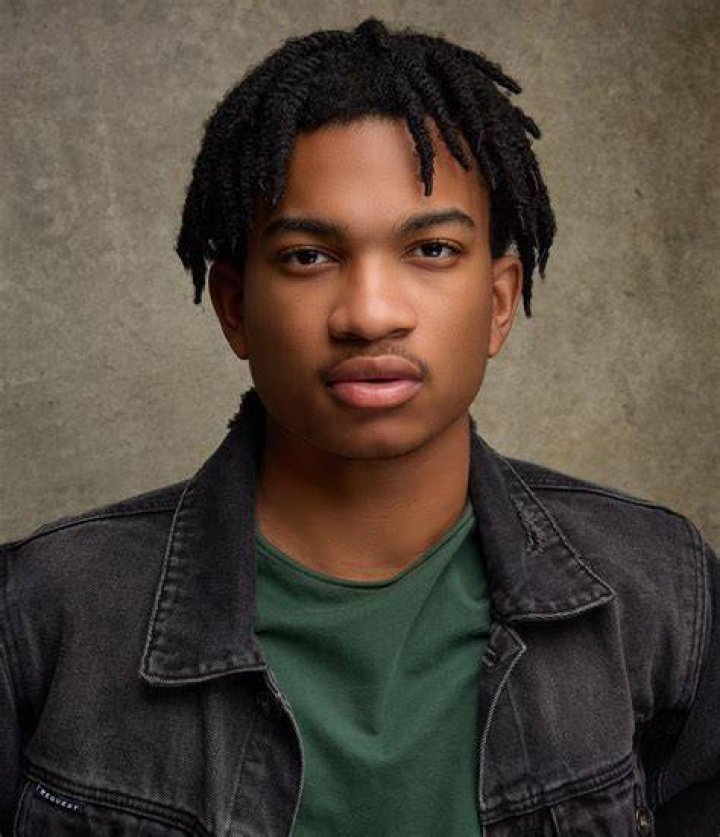 Andre Robinson Wiki, Age, Parents, Height & More