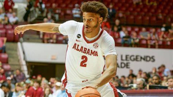 Are Alabama’s Darius Miles and NBA’s Darius Miles related?
