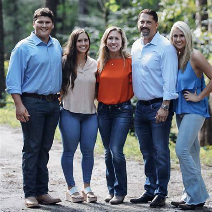 Athena Lee family, husband, children, parents, siblings