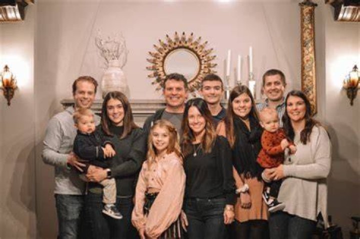 Bill Oesterle Wife; Meet Kristi Oesterle and Thier Six Children