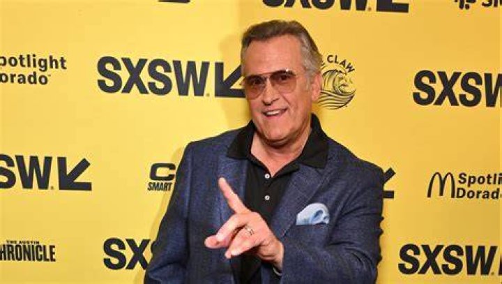 Bruce Campbell Biography - Facts, Childhood, Family Life & Achievements