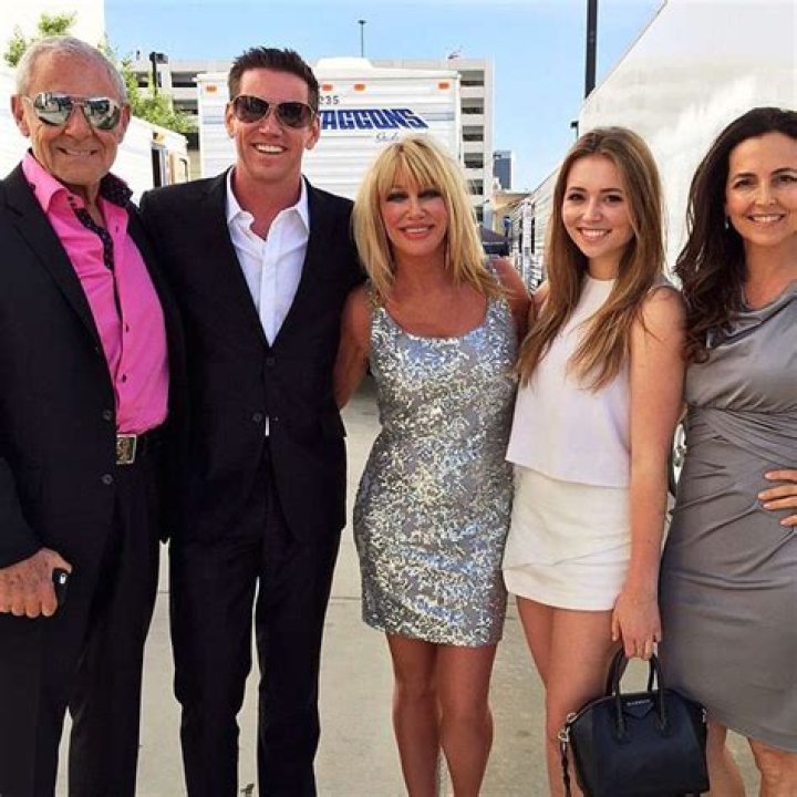 Bruce Somers Jr Wiki, Age, Parents, Wife, Daughters and More