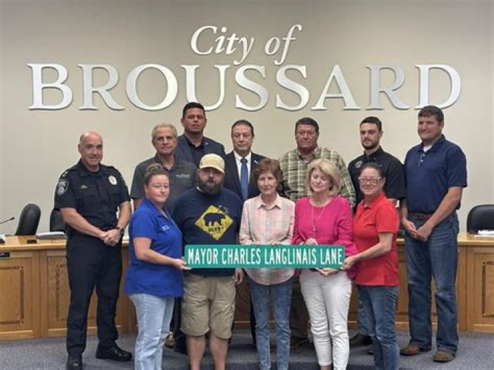 Charles Langlinais Obituary, the mayor of Broussard