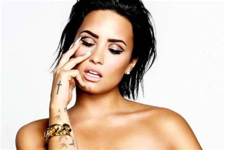 Demi Lovato Reveals That People Checked Her Bank Account Statements To See What She Ordered From Starbucks