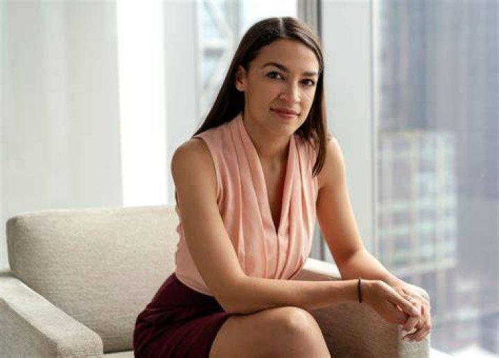 Does Alexandria Ocasio-Cortez have a sister?