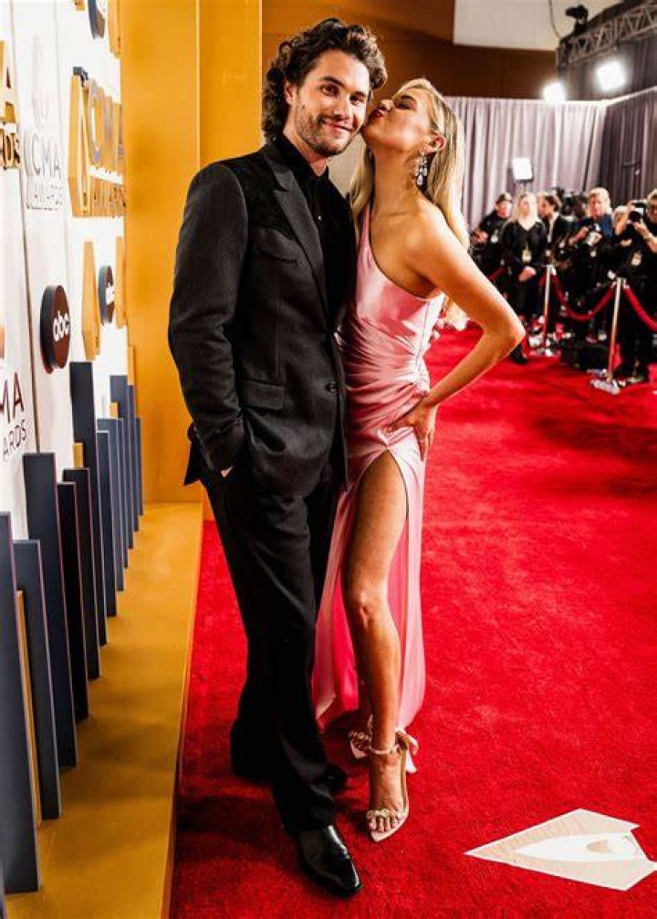 Does Chase Stokes Have A Gf? – Celebrity