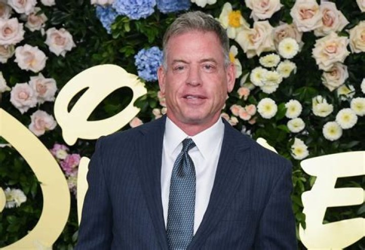Does Troy Aikman Own A Ranch? – Celebrity