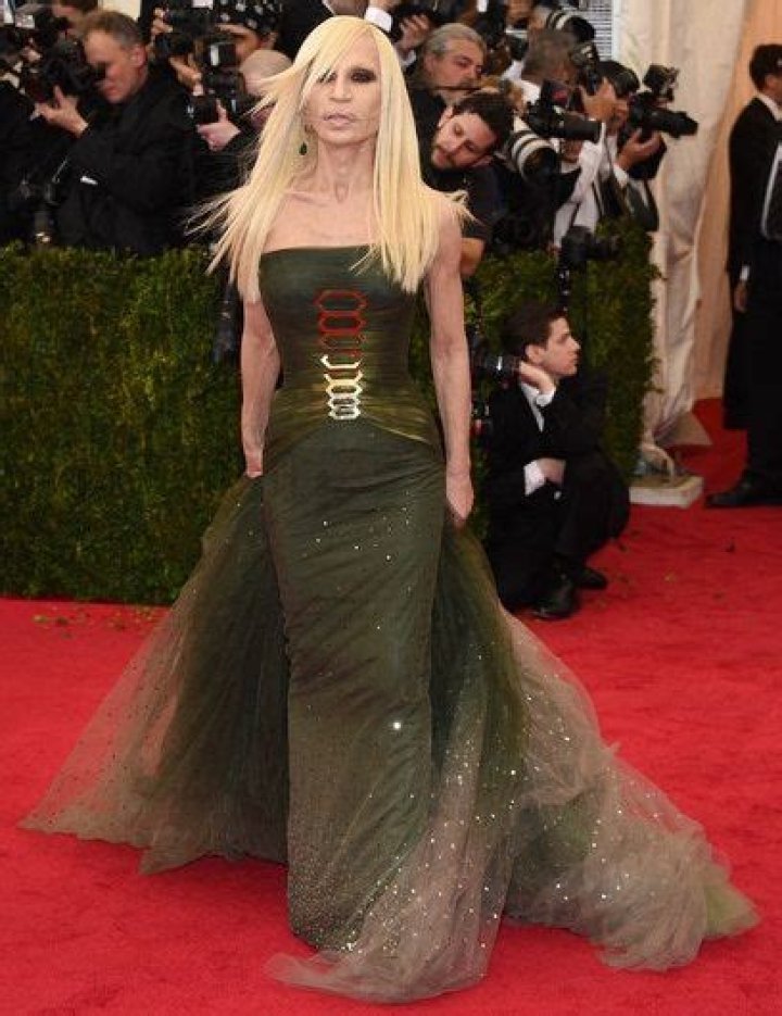 Donatella Versace Height Weight Body Measurements Stats Facts