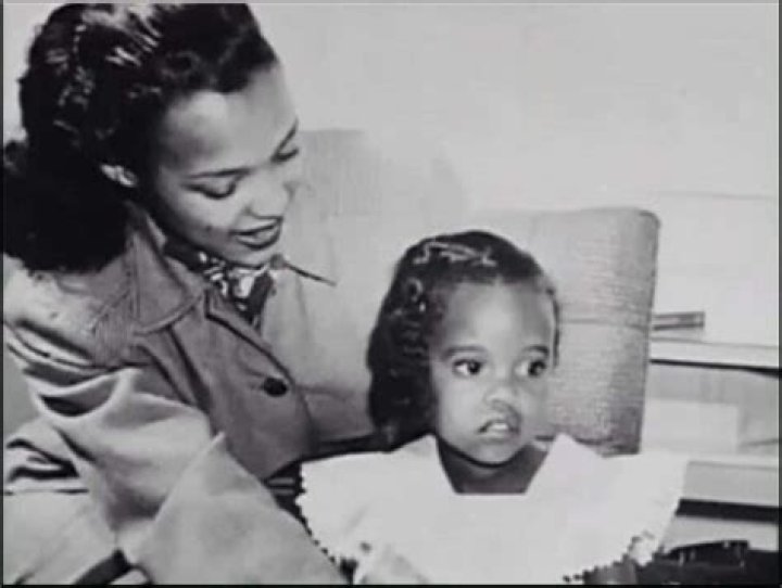 Dorothy Dandridge Biography - Facts, Childhood, Family Life & Achievements