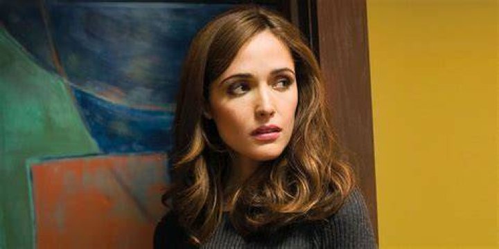 Exclusive: Rose Byrne and Krew Boylan discuss their new film about a Dolly Parton impersonator, ‘Seriously Red’