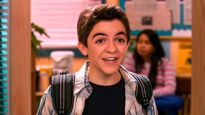 Former Nickelodeon Star Used Drugs to "Numb Feelings" — Celebwell