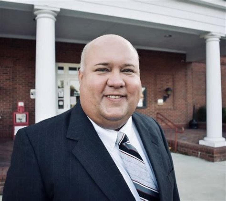 Garth McGillewie Jr Dies By Suicide following lawsuit, Applied Machinery Sales Founder moo