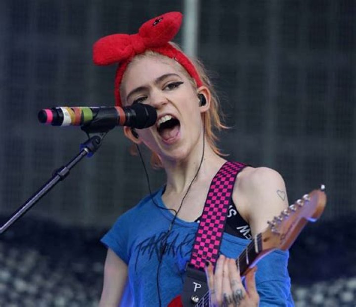 Grimes New Record Climbs To Number One Spot On Dance/Electronic Chart
