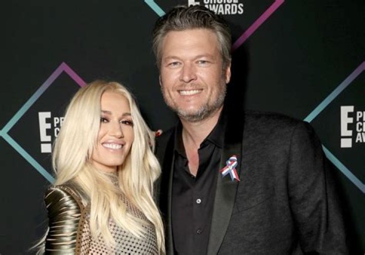 Gwen Stefani And Her Boys Adorably Greet Blake Shelton At The Airport