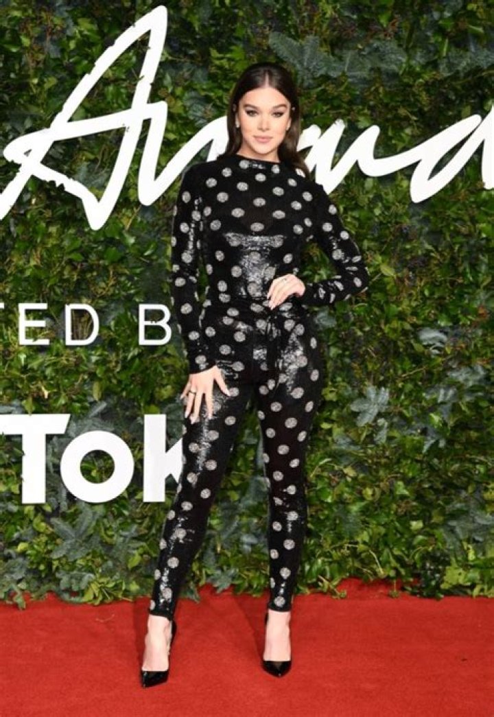 Hailee Steinfeld in Bathing Suit Top is "Wearing This All Week" — Celebwell