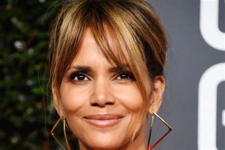 Halle Berry Has Great Response To Hater Saying She ‘Can’t Keep A Man!’