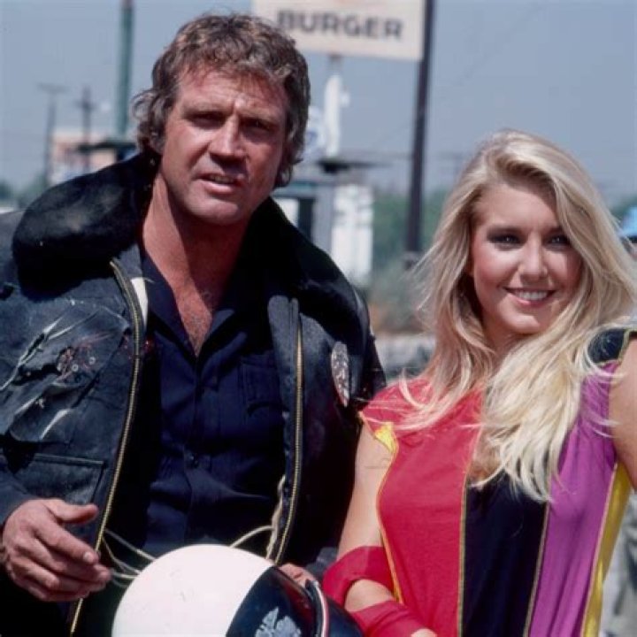 Heather Thomas Biography - Facts, Childhood, Family Life & Achievements