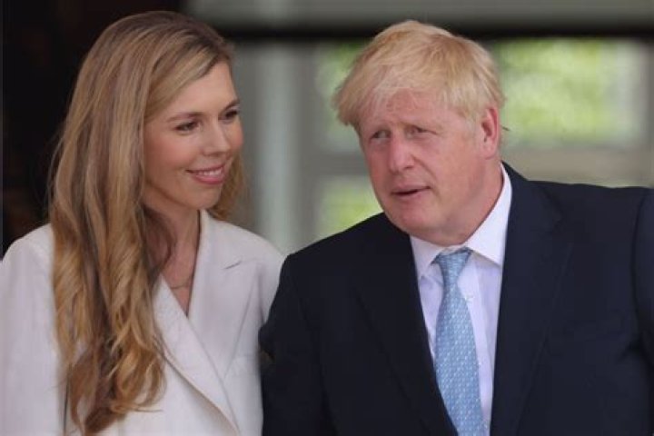 How many sisters has Boris Johnson? Who is Boris Johnson's sister Rachel Johnson?