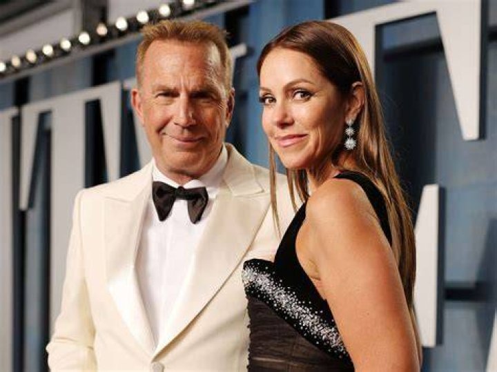How many times has Stephen Stills married?