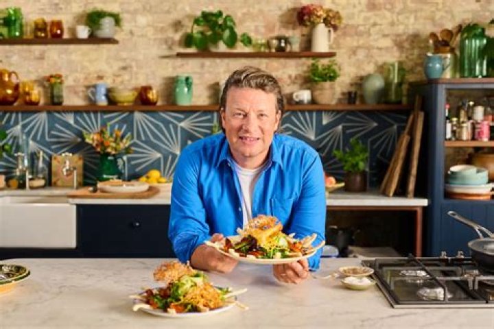 
How Much Money Does Jamie Oliver Make? Latest Income Salary
