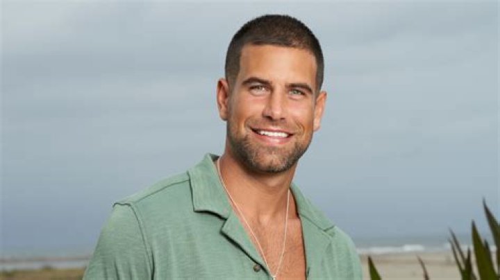 How old is Blake Moynes from ‘Bachelor In Paradise’ season 9?