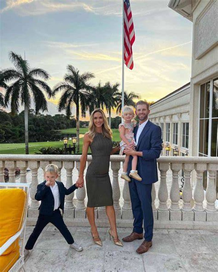 How tall is Eric Greitens?