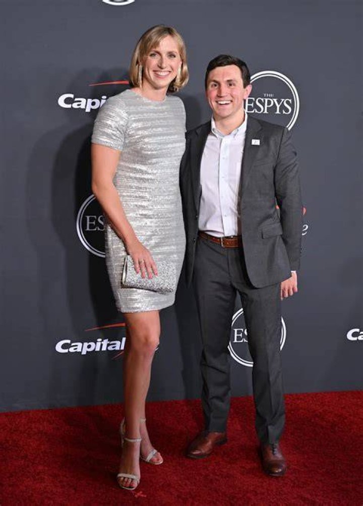 How tall is Katie Ledecky?