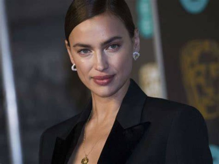 Irina Shayk Has The Best Response To Claims She Got Plastic Surgery After Bradley Cooper Split