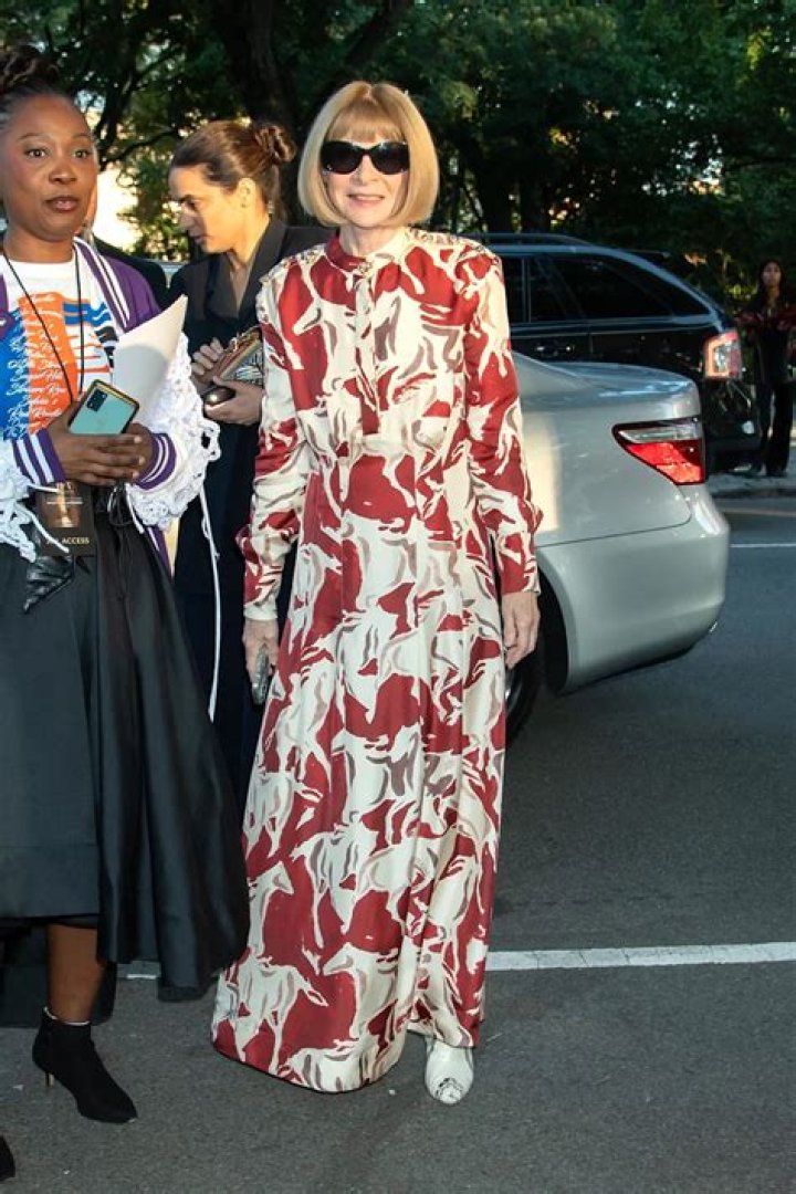 Is Anna Wintour nice? Why is Anna Wintour so respected?