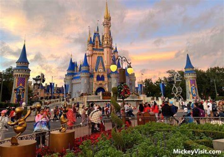 Is Disney still owned by Disney family? – Celebrity