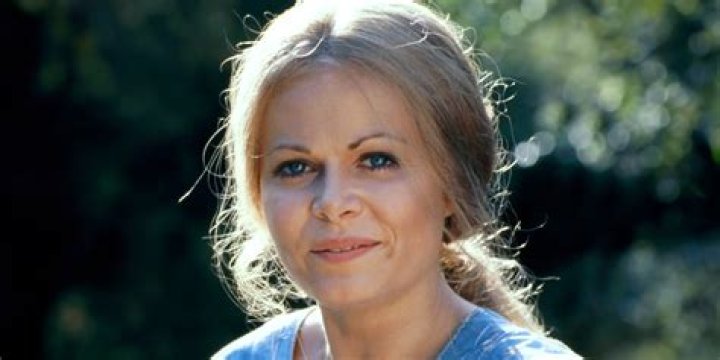 Is Sally and Emily the same person? – Celebrity