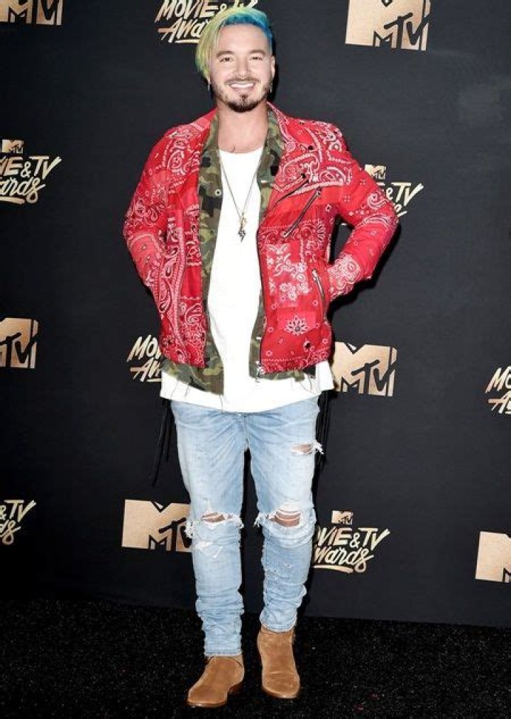 J Balvin Height Weight Body Measurements Shoe Size Age Stats Facts