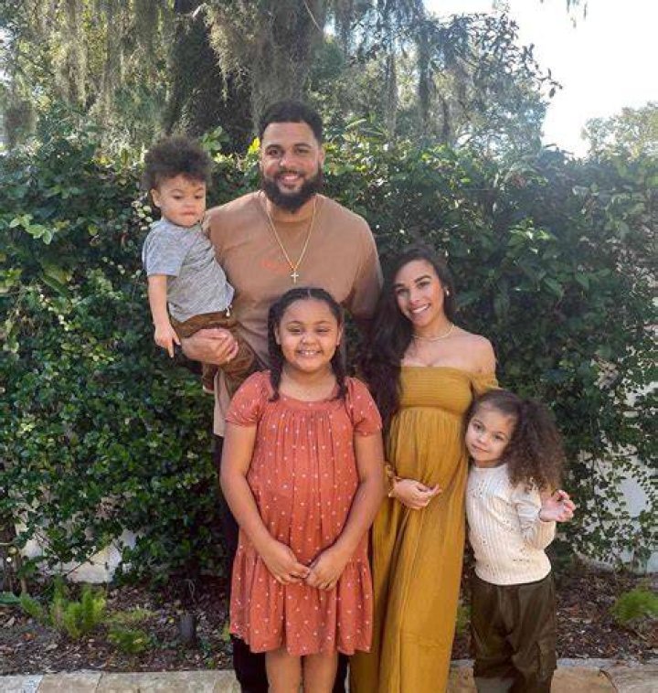 Jahan Dotson family, wife, children, parents, siblings