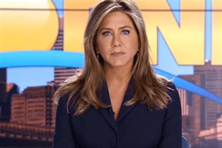 Jennifer Aniston’s Friends Are Worried About Justin Theroux’s Hold Over Her, Report