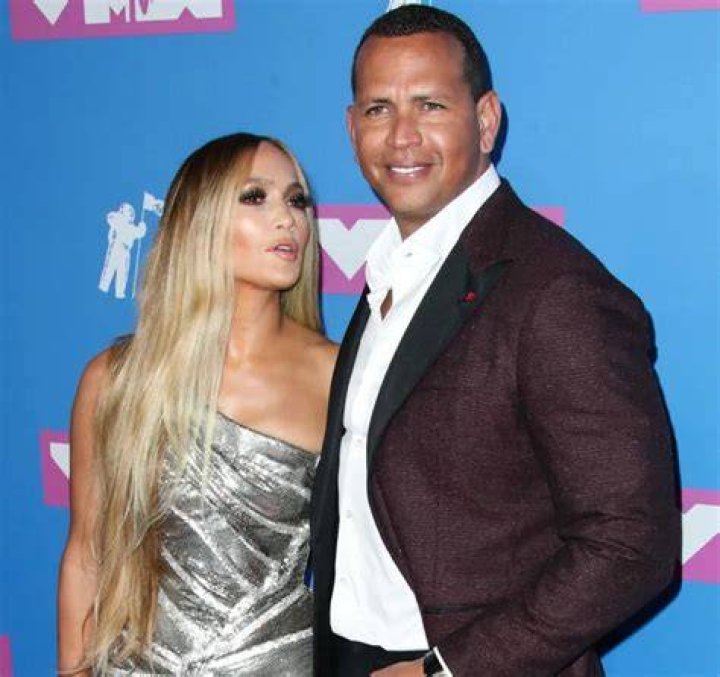 Jennifer Lopez And Alex Rodriguez Reportedly Moving In The ‘Right Direction’ While Working On Things!