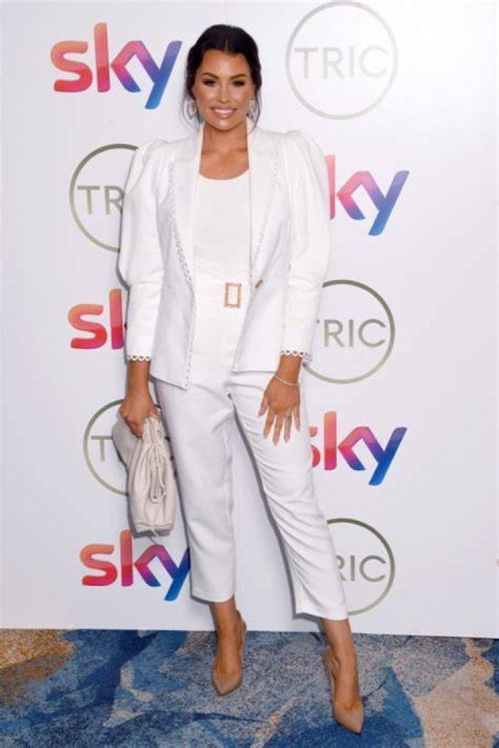 Jess Wright in Bathing Suit is "Golden" in Turks and Caicos — Celebwell