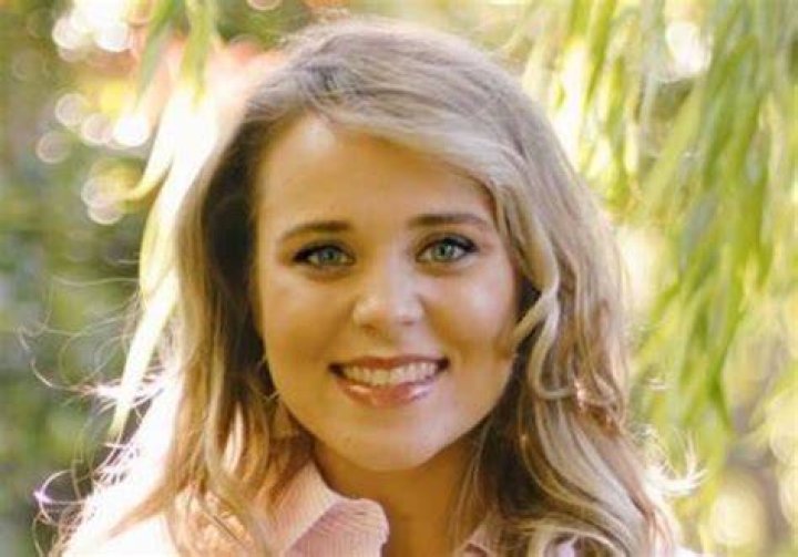 Jinger Duggar’s ‘Amazing’ Summer Maternity Fashion Delights Fans – What Would Jim Bob Say?