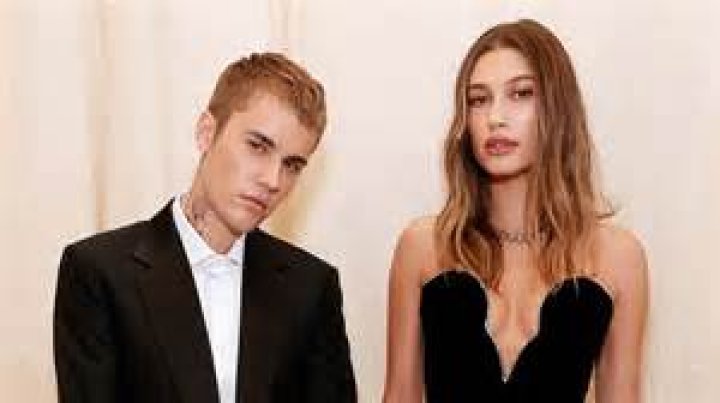 Justin Bieber Addresses Paparazzi Photos Of Him Crying Next To Hailey Bieber
