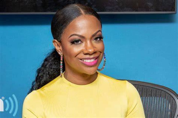 Kandi Burruss Shares A Gorgeous Family Photo From Her NYE Vacay – See It Here