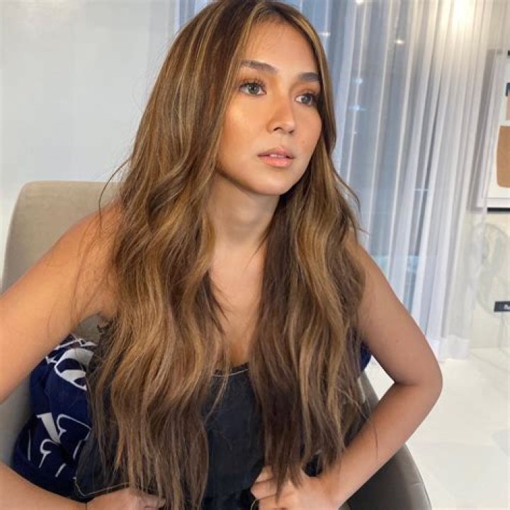 Kathryn Bernardo in Bathing Suit Has "Fun Under the Sun" — Celebwell