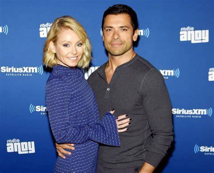 Kelly Ripa Raves Over Throwback Pic Of ‘Daddy’ Mark Consuelos Taken On Their Honeymoon 23 Years Ago!
