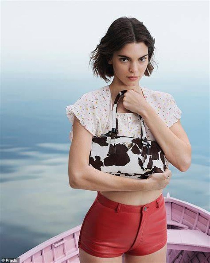 Kendall Jenner Tried On A Floral Print Swimsuit For A Selfie In The Bathroom