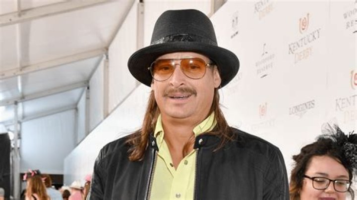 Kid Rock Rants About Being Filmed And Yells Homophobic Slur At Fans During Performance