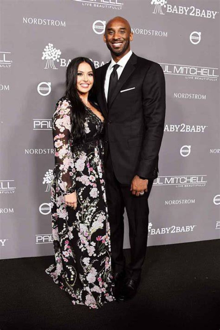 Kobe Bryant And Wife Vanessa Expecting Their Fourth Baby Girl!