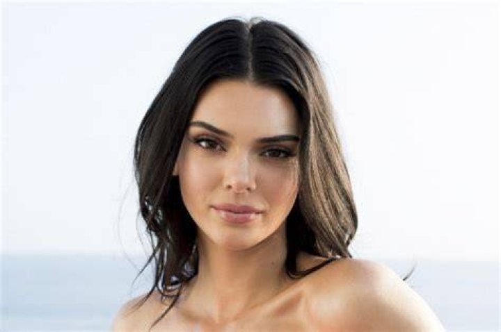 Kylie And Kendall Jenner Dazzle In Bathing Suits As Their Hot Girl Summer Continues