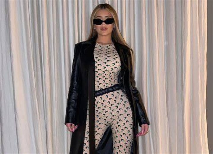 Kylie Jenner Is A Weird Beyoncé Doppelganger In Skin-Tight Bodysuit And Fans Are Calling Travis Scott’s Baby Mama Out For The Creepy Obsession