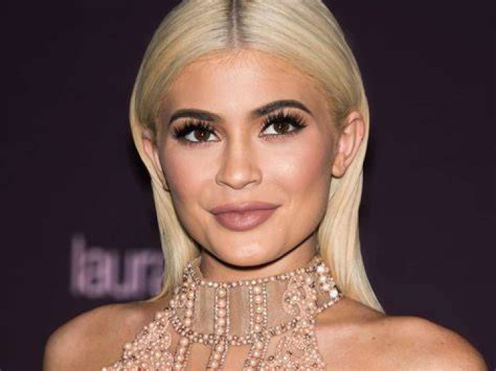 Kylie Jenner Says Her ‘Biggest Fear’ Is Dust In A Cup And She Can’t Explain Why