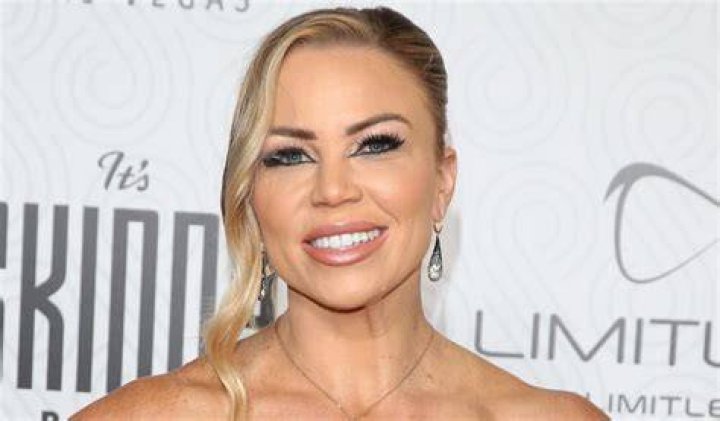 Lauren Drain Kagan in Bathing Suit is "Built Not Bought" — Celebwell
